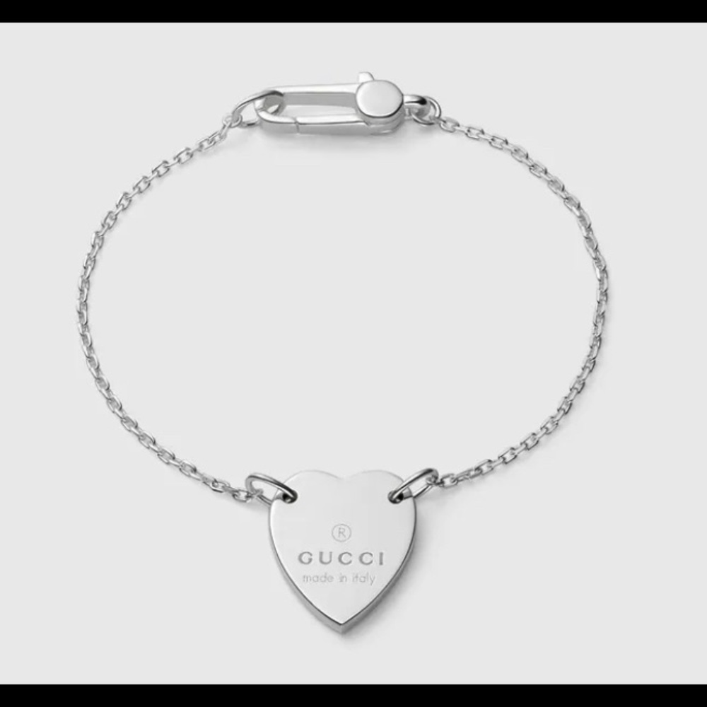 Heart bracelet with Gucci trademark